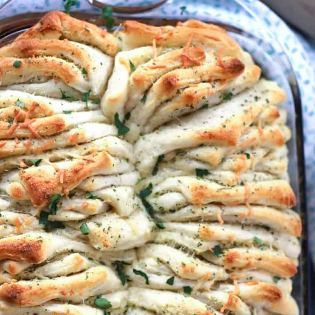 soft garlic bread recipe, pull apart garlic bread recipe, Crusty and Chewy Garlic Bread, layers of buttery delight!