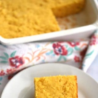 Easy Homemade Cornbread Recipe - The Carefree Kitchen