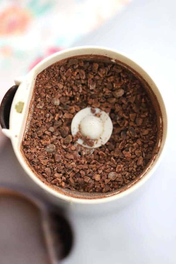 Cacao Nibs in coffee Grinder