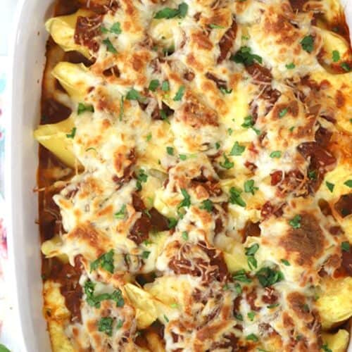 4 cheese stuffed pasta shells in a delicious homemade marinara sauce.