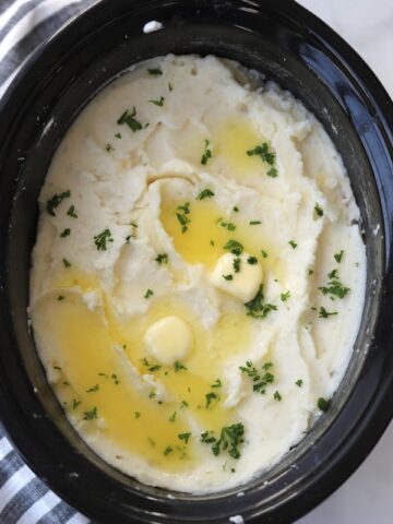 Crockpot mashed potatoes in a crockpot