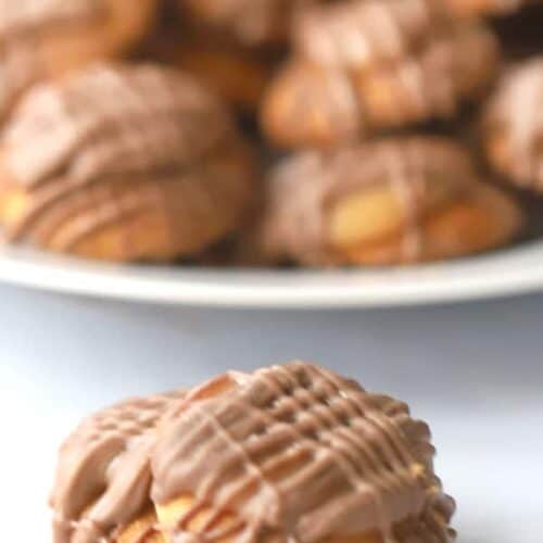 These nilla wafer caramel candies are such an easy Christmas Candy recipe. They have a little dollop of homemade caramel and a drizzle of sweet milk chocolate.