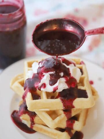 berry syrup for pancakes and waffles
