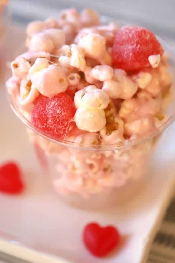 sweet popcorn recipe, marshmallow and white chocolate popcorn, cinnamon bear popcorn.