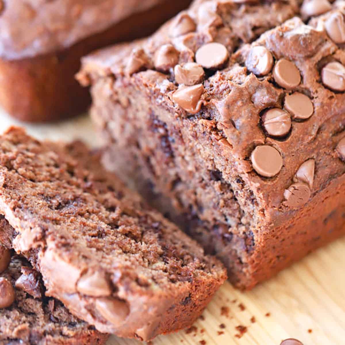 chocolate banana bread with chocolate chips, banana bread with chocolate chips.