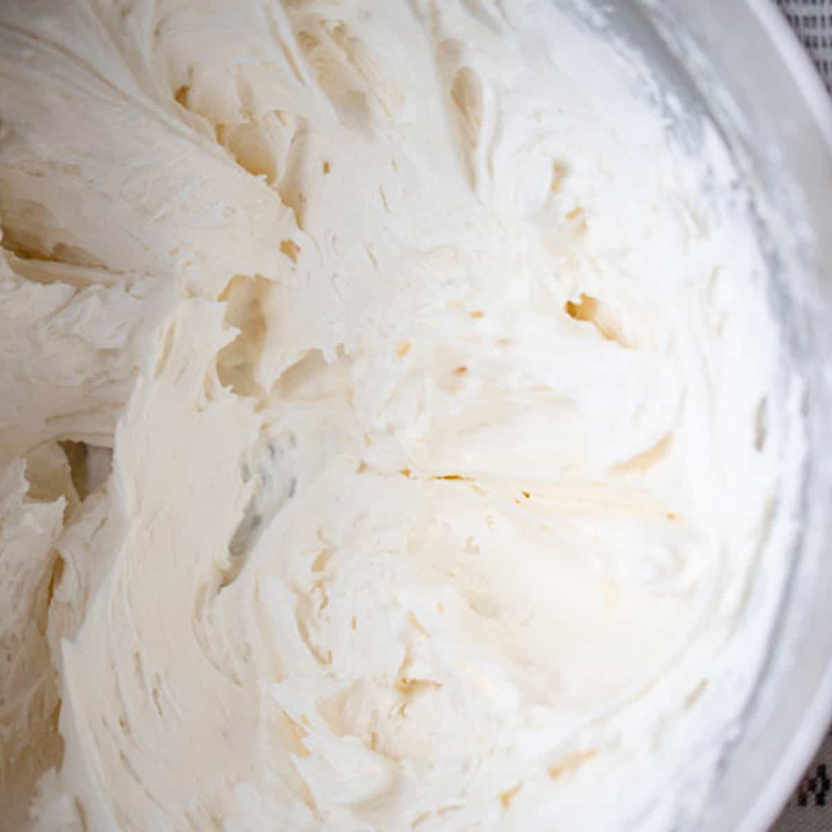 buttercream frosting recipe, how to make icing. how to make frosting.
