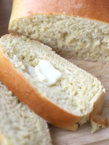 Einkorn white bread recipe sliced into a perfect sandwich loaf of bread.