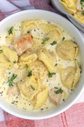 Creamy Garlic Tortellini Alfredo (One Pot) - The Carefree Kitchen