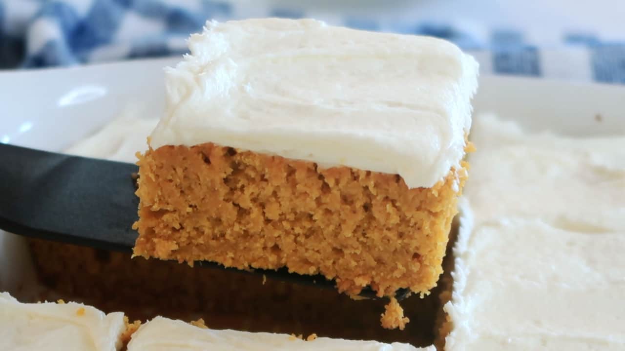 Pumpkin cake with cream cheese frosting, best pumpkin cake, easy pumpkin cake recipe.