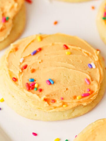 orange dreamsicle Cookies with sprinkles