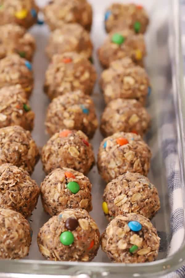 Chia Oatmeal Energy Balls Recipe - The Carefree Kitchen