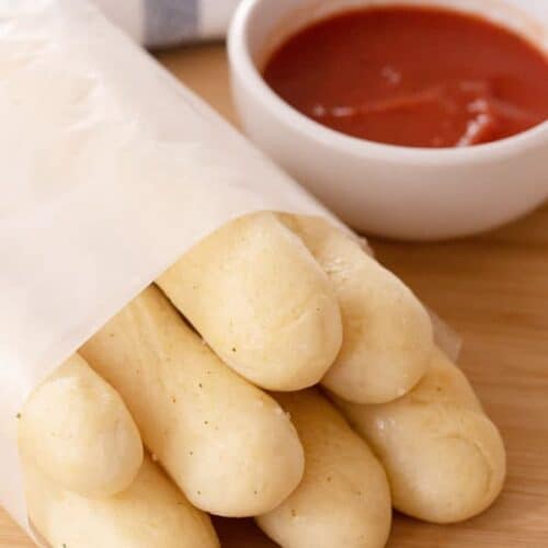 olive garden breadsticks recipe served with marinara sauce