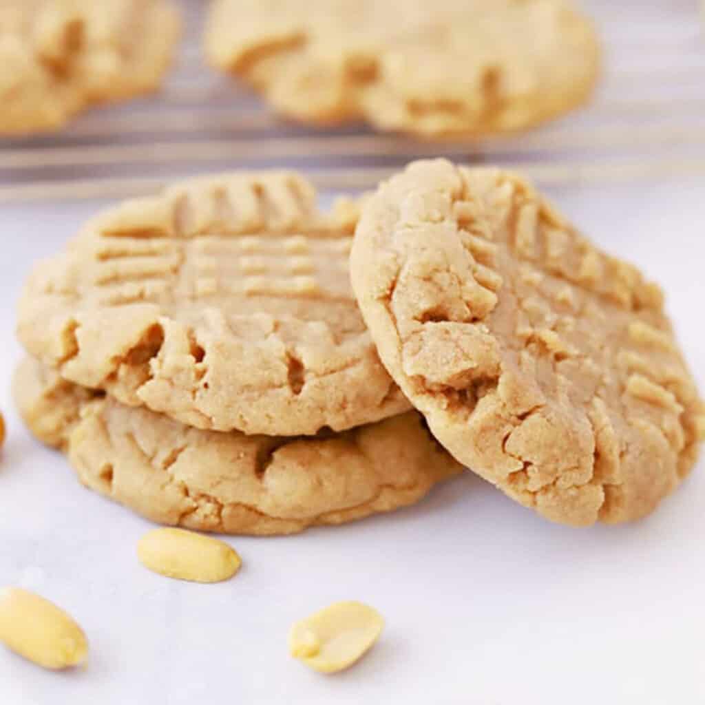 Peanut Butter Cookies with criss cross