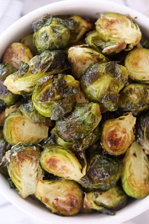 roasted Brussels sprouts recipe, crispy roasted brussel sprouts.