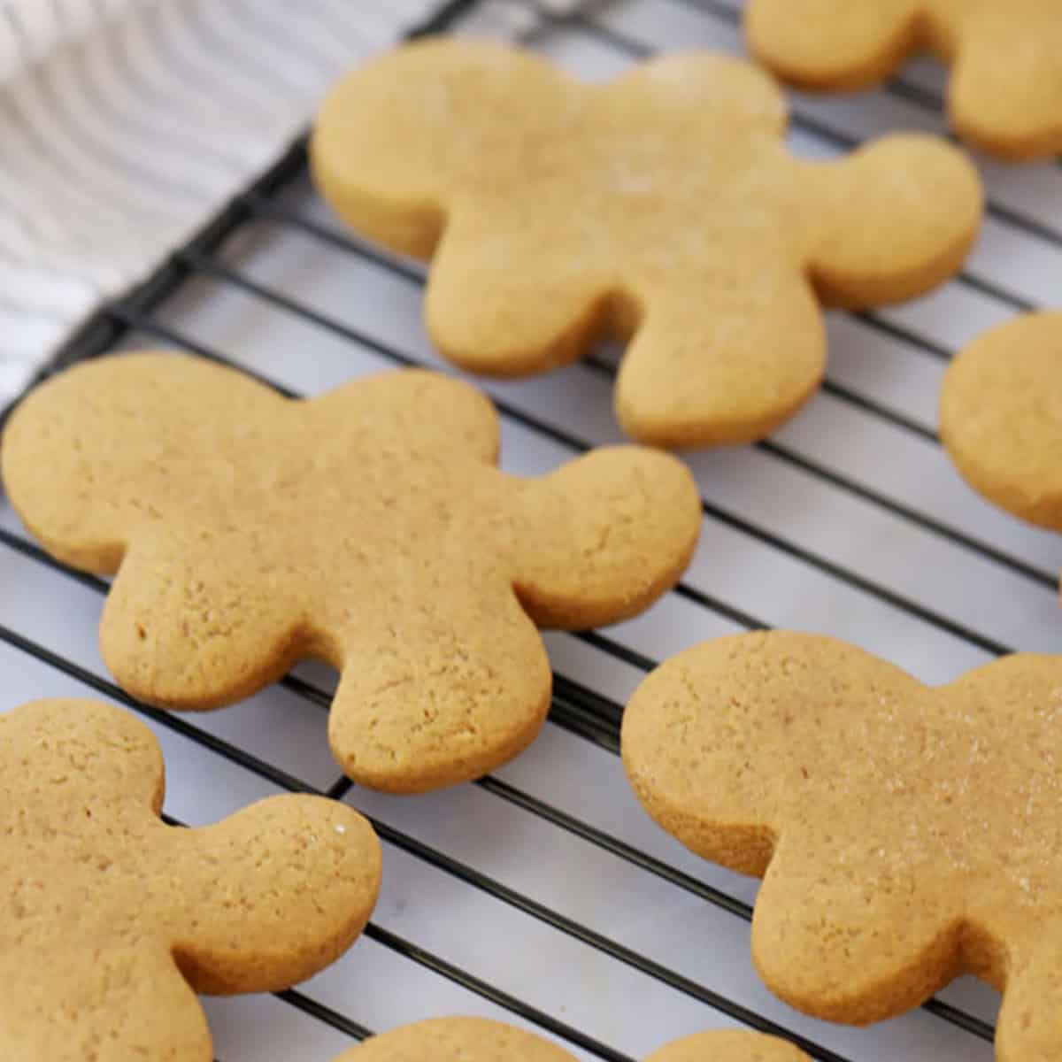 homemade gingerbread men cookie recipe