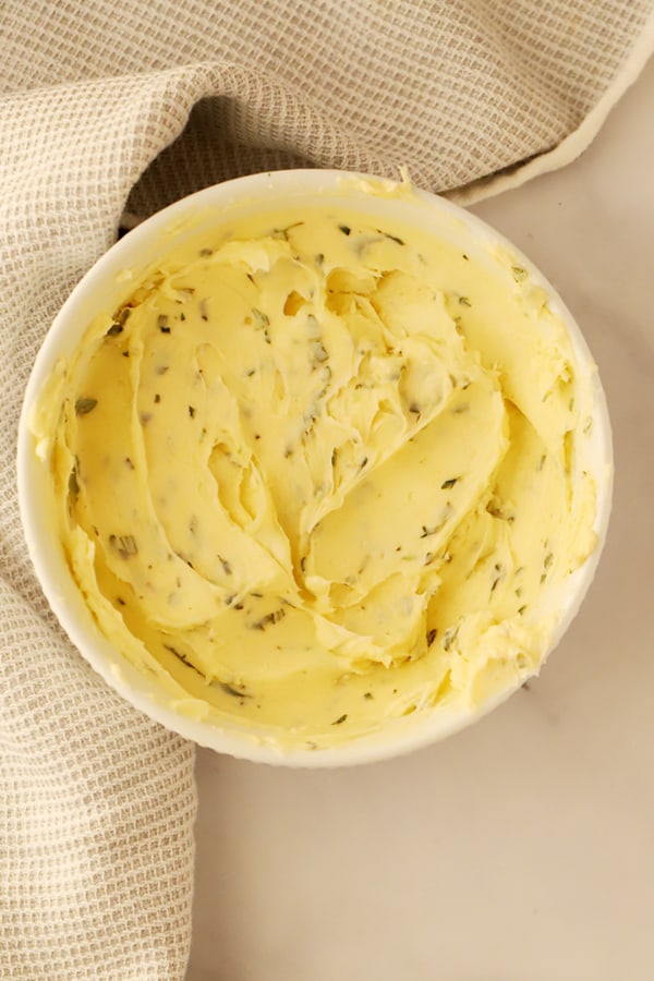 herb butter to season holiday turkey, what herb goes with turkey.