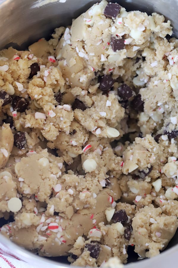how to make the best candy cane cookie dough with chocolate chips