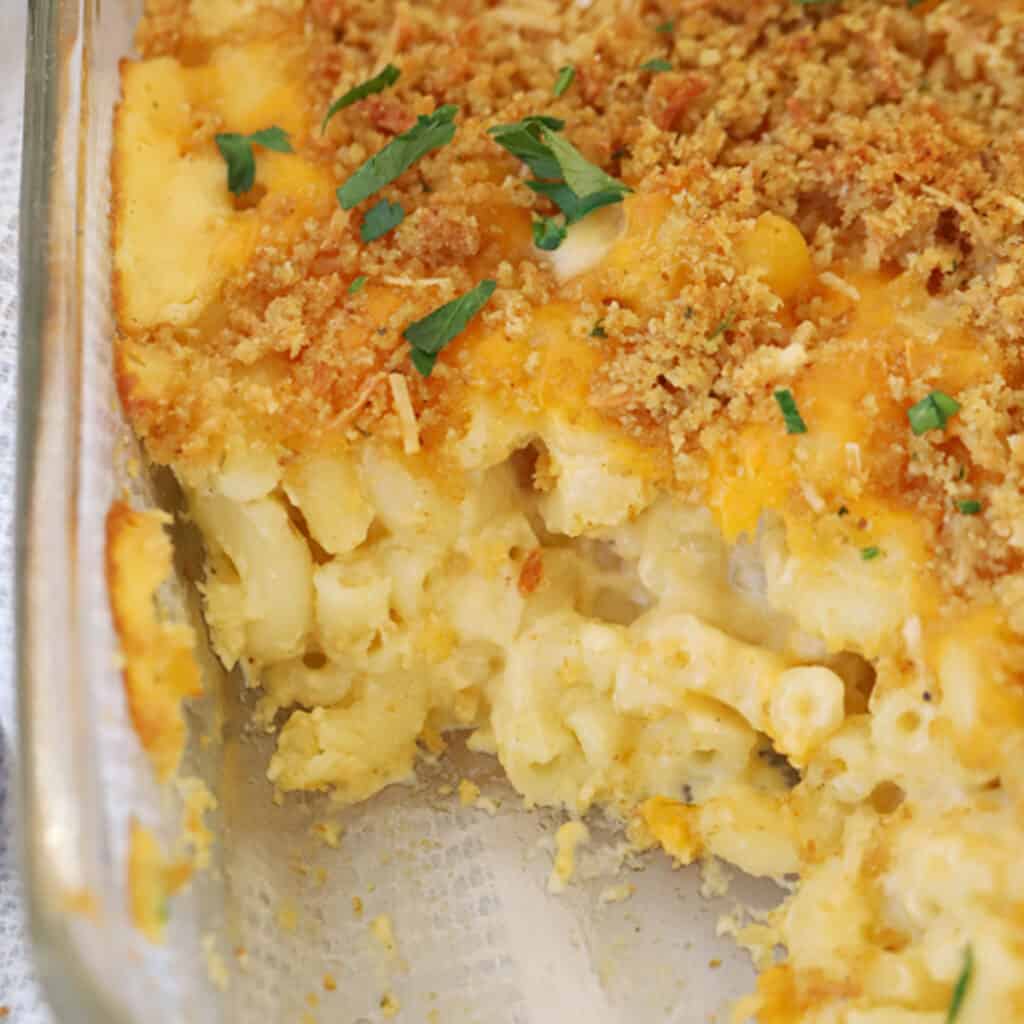 mac and cheese oven baked, baked mac and cheese recipe. easter side dish recipe, family dinner side dish. 