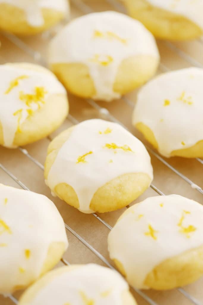 best lemon meltaway cookie recipe, soft and tender lemon meltaway cookies.