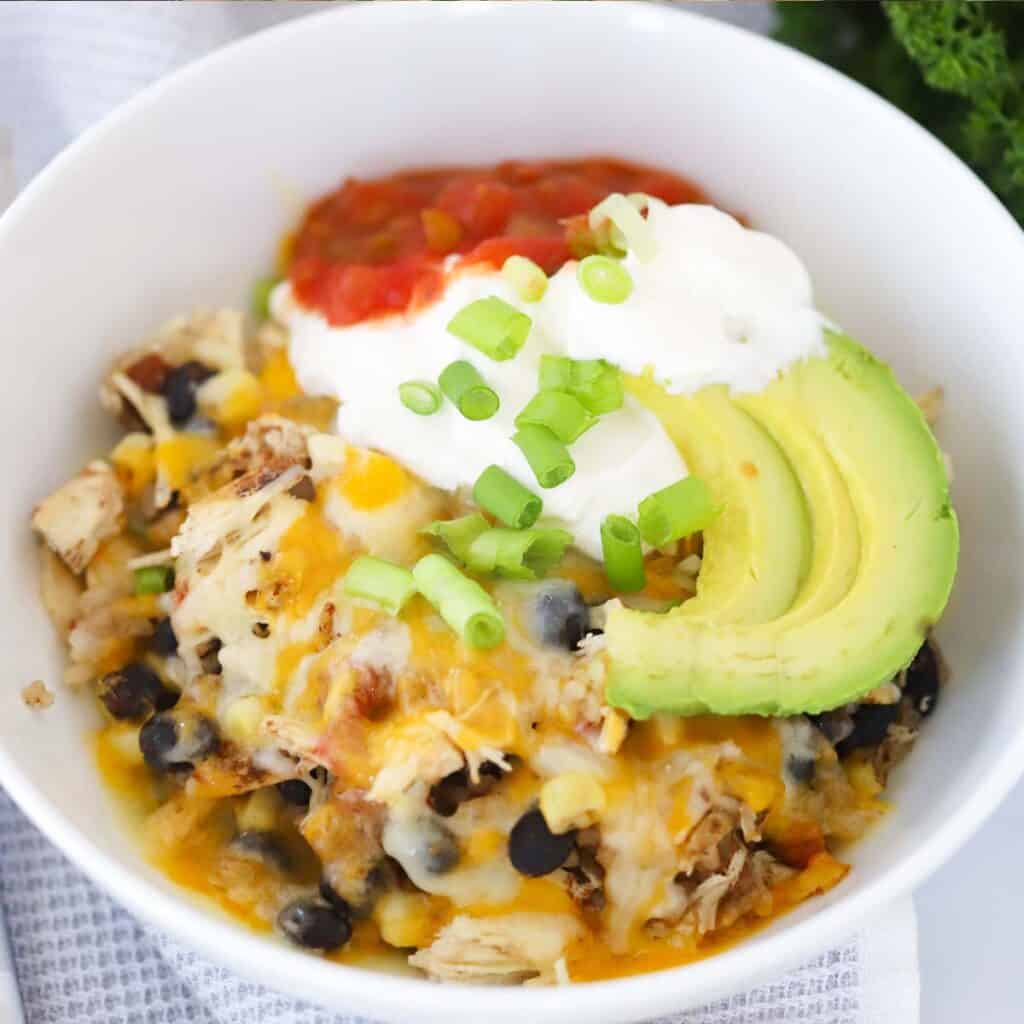 how to make slow cooker chicken burrito bowls for dinner.  easy healthy dinner ideas. 