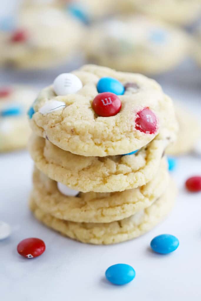 red white and blue m&m's Cookie recipe, Recipes for Memorial Day, easy 4th of July dessert recipes red white and blue. 