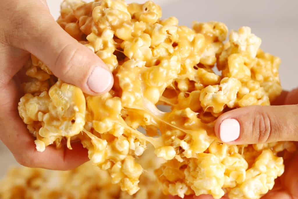 homemade caramel popcorn recipe, how to make popcorn with milk and sugar. 