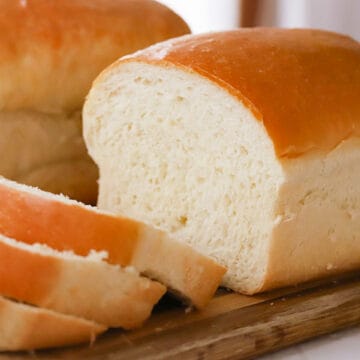 sliced best white bread recipe, easy homemade bread recipe.
