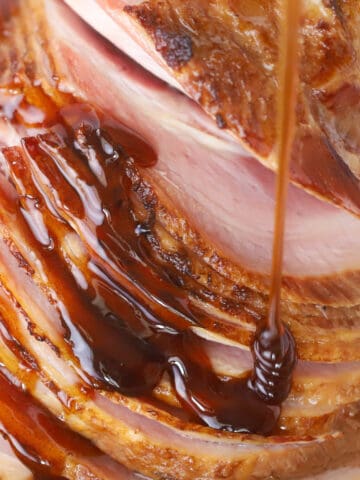 how to cook a spiral ham, spiral sliced ham drizzled with honey glaze