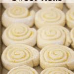 lemon cinamon rolls with lemon frosting
