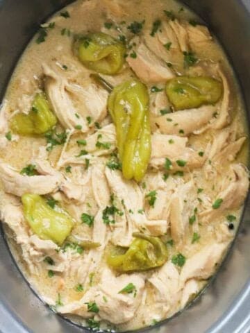 slow cooker mississippi chicken recipe, crock pot mississippi chicken recipes..