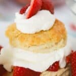 how to make best strawberry shortcake recipe with biscuits.