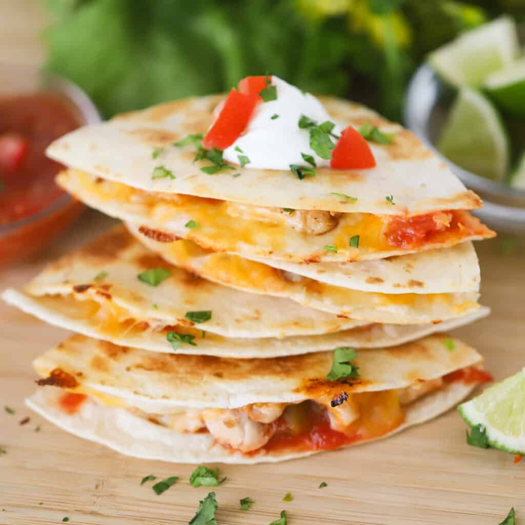 chicken quesadilla recipe, cheap and easy dinner ideas.