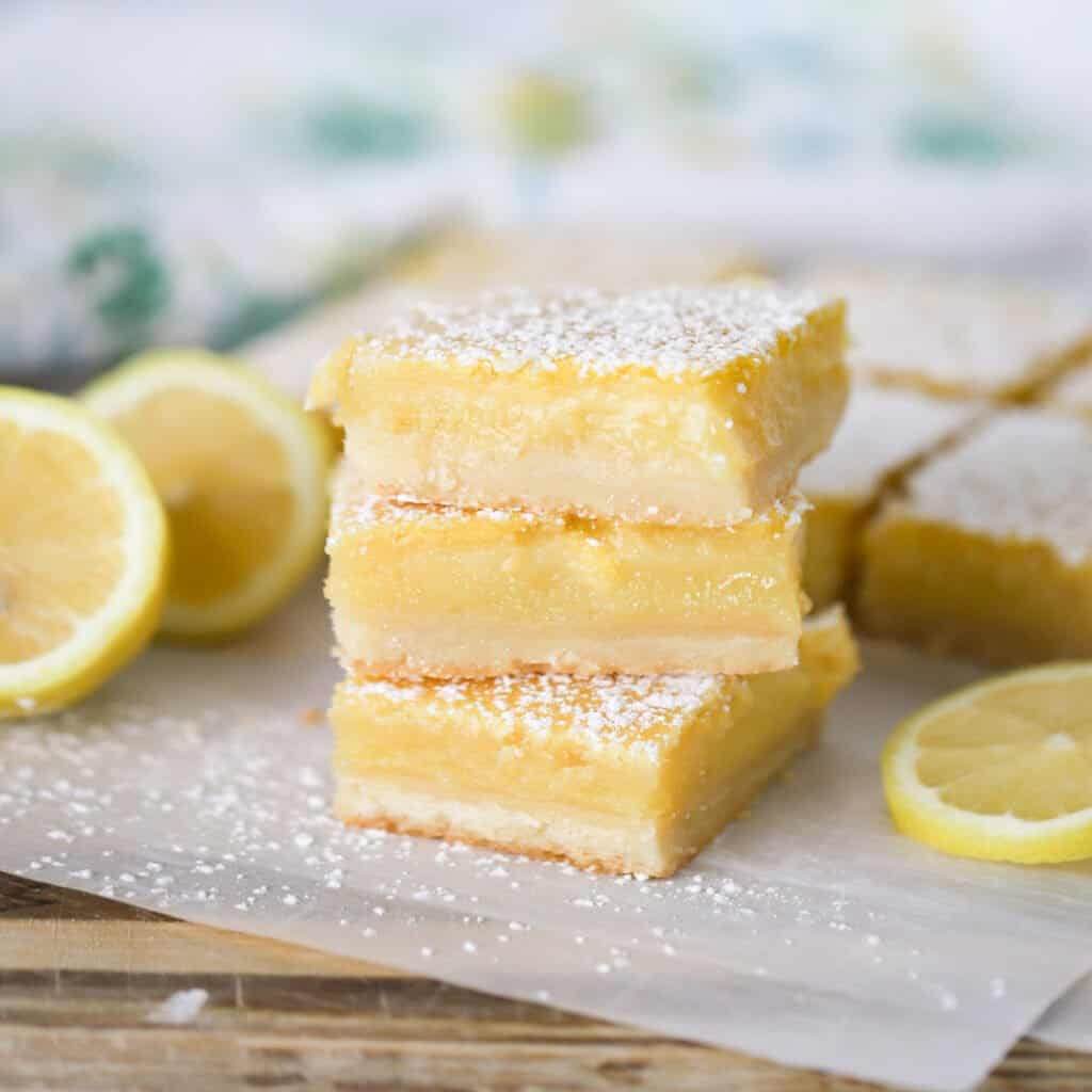 The best lemon bars from scratch, lemon bar recipe easy. Easy memorial day recipes to try.