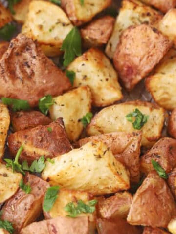 air fryer red potatoes recipe cooked in an air fryer, easy red potato recipe.