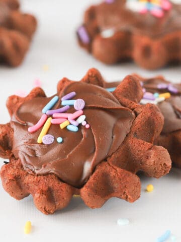 chocolate brownie waffle recipe with chocolate frosting