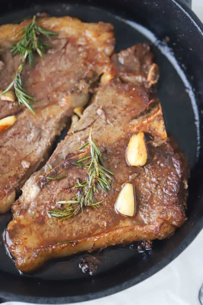 pan seared steak oven, how to pan sear steak recipe. steak finish in oven, searing a steak, sear and bake steak. 