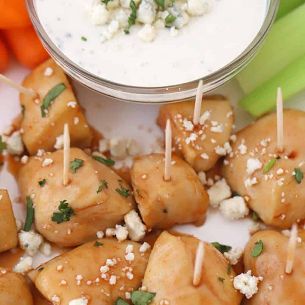 buffalo chicken bites, baked buffalo chicken recipe. Chicken buffalo recipes.