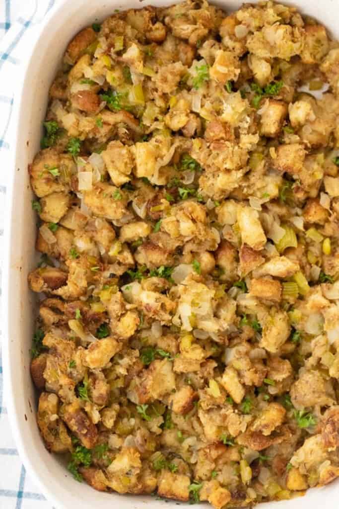 classic stuffing recipe, how to make turkey stuffing for your holiday dinner. 