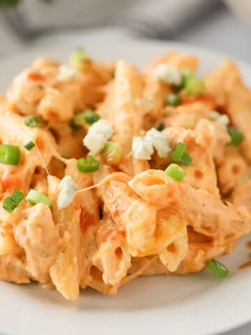how to make the best Buffalo Chicken Pasta recipe.