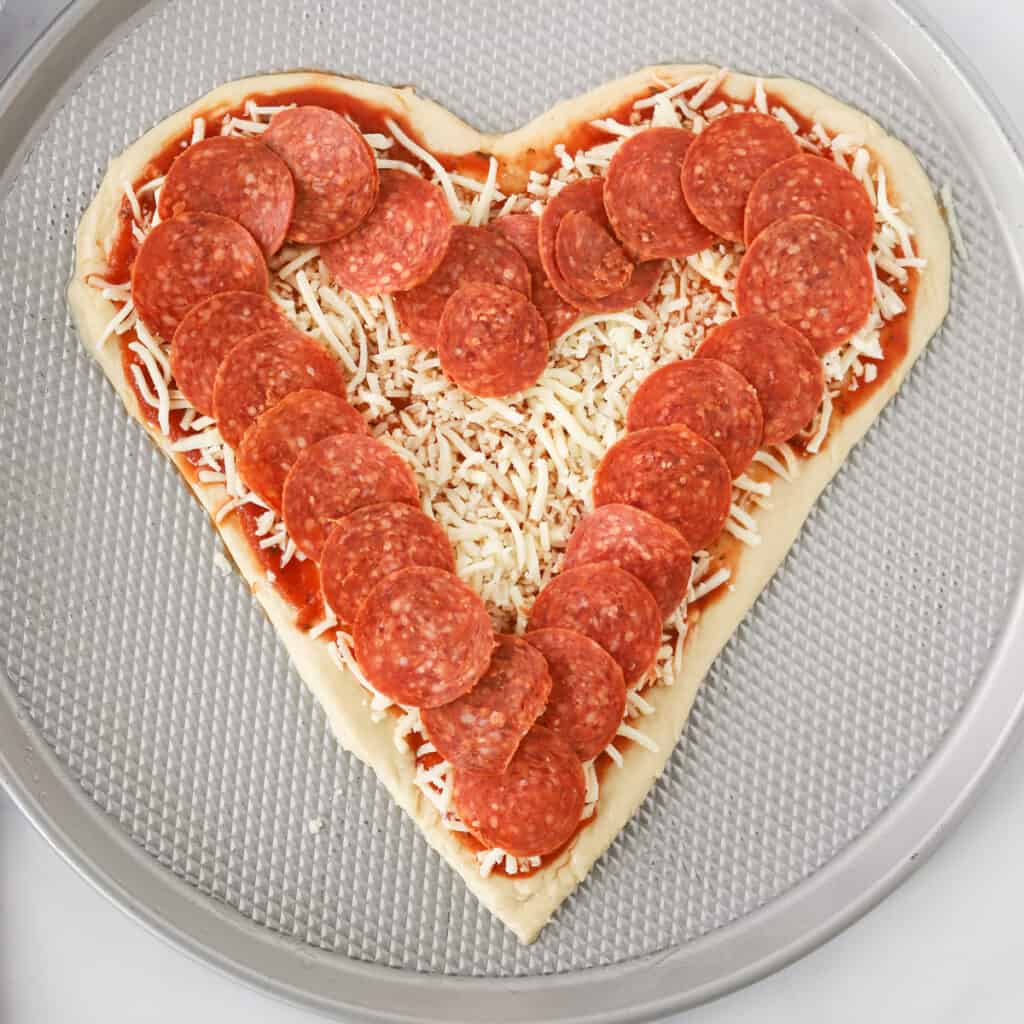 How To Make Heart Shaped Pizza The Carefree Kitchen