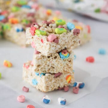 Lucky Charms Cereal Bars - The Carefree Kitchen