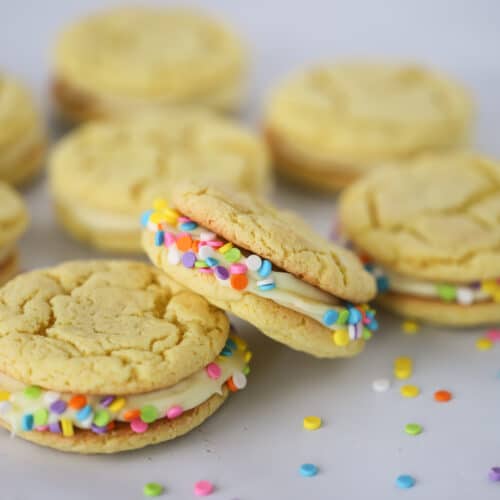 Lemon Oreo Cookies Recipe - The Carefree Kitchen