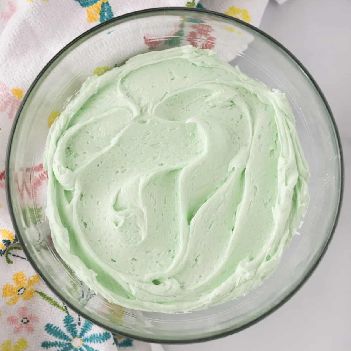 Mint Cream Cheese Frosting - The Carefree Kitchen
