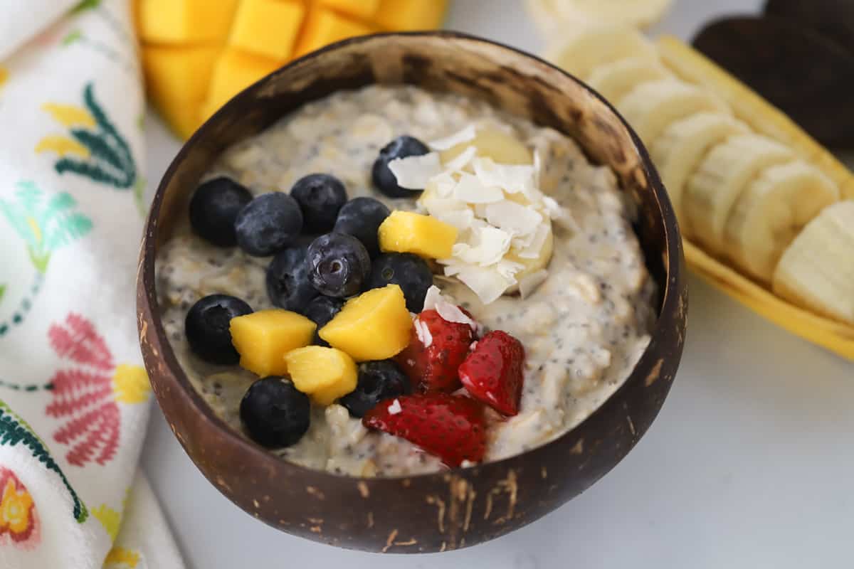 Simple Overnight Oats Recipe - The Carefree Kitchen