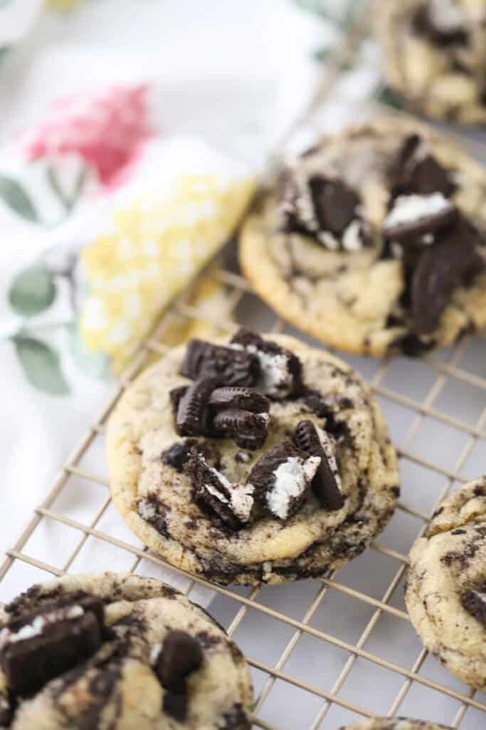 how to make crushed oreo cookies recipe, one of the best oreo recipes.