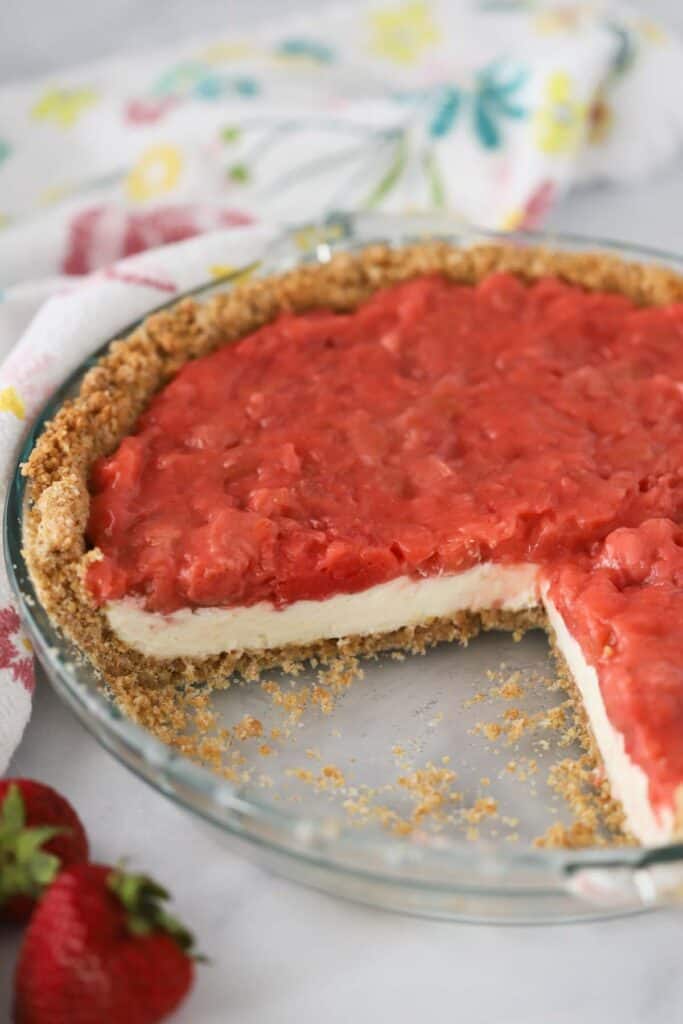 Strawberry Rhubarb cheesecake pie. Best no bake pie recipes. Strawberry Rhubarb cream pie recipes. 