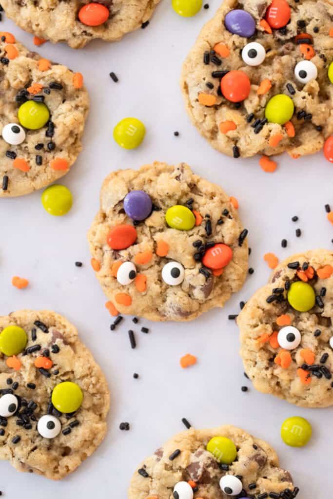 how to make spooky halloween monster cookies, 