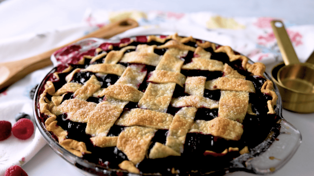 how to make a mixed berry pie from scratch