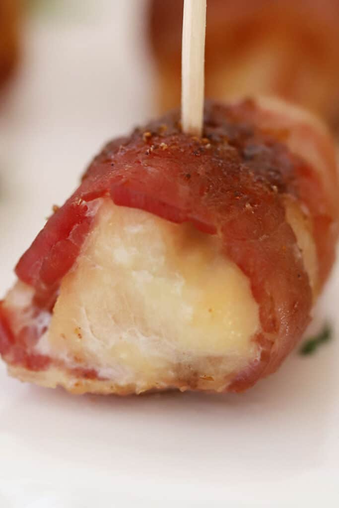 bacon wrapped chicken with brown sugar on top, bacon wrapped chicken bites, bacon appetizer recipe.