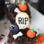 spooky halloween graveyard cupcakes recipe
